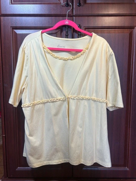 d&co Cream Ruffle-Trim Short Sleeve Tunic - Picture 1 of 4